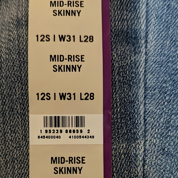 Women's Levi's High-rise skinny jeans. - Picture 2 of 7